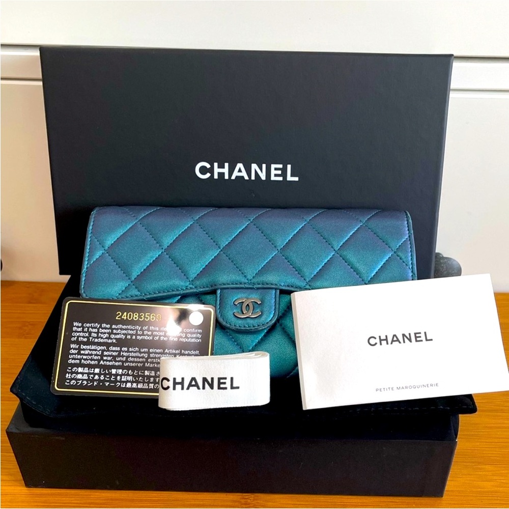 CHANEL Metallic Lambskin Quilted Leather Large Flap Wallet Iridescent Turquoise